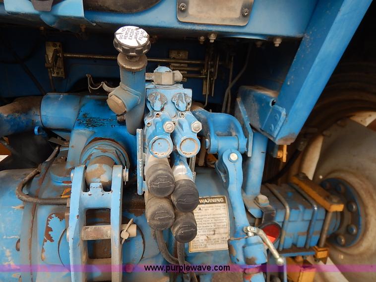 image for item I5298 1991 Ford 6610 tractor