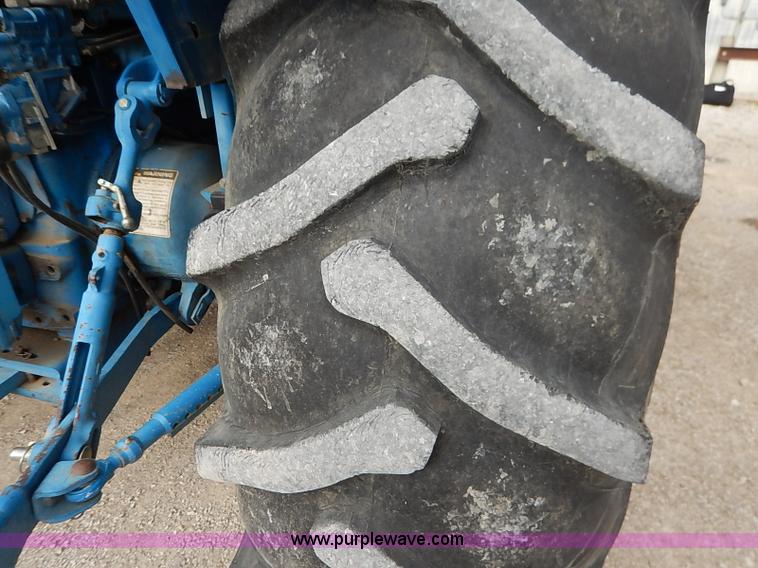 image for item I5298 1991 Ford 6610 tractor