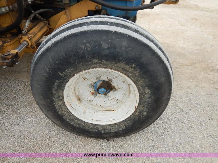 image for item I5298 1991 Ford 6610 tractor
