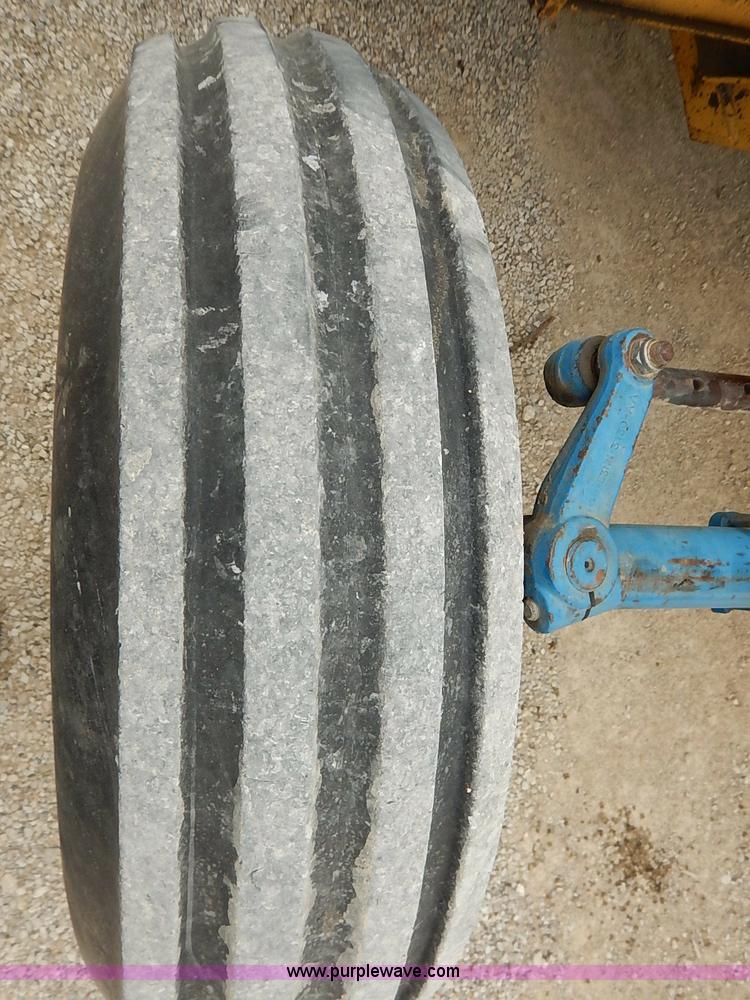 image for item I5298 1991 Ford 6610 tractor