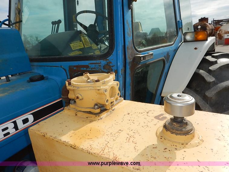 image for item I5298 1991 Ford 6610 tractor