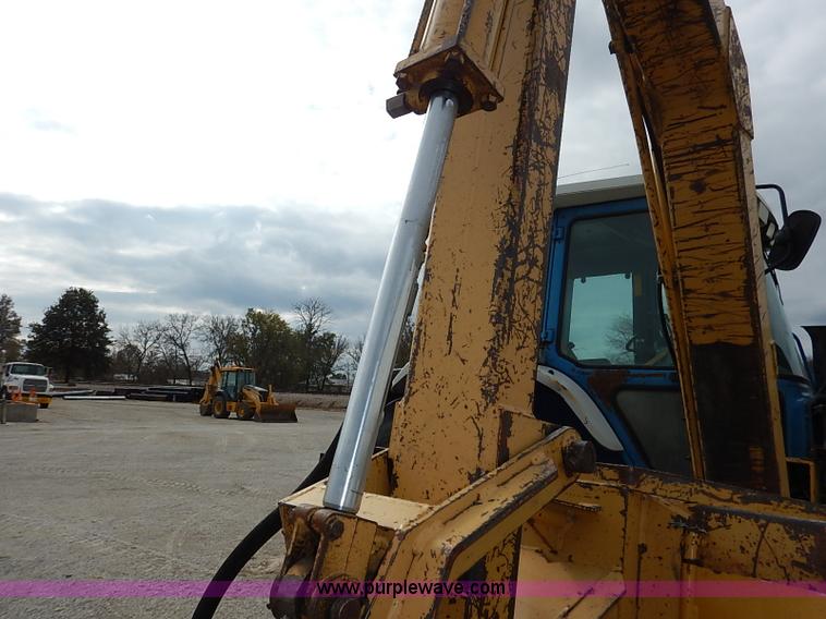 image for item I5298 1991 Ford 6610 tractor