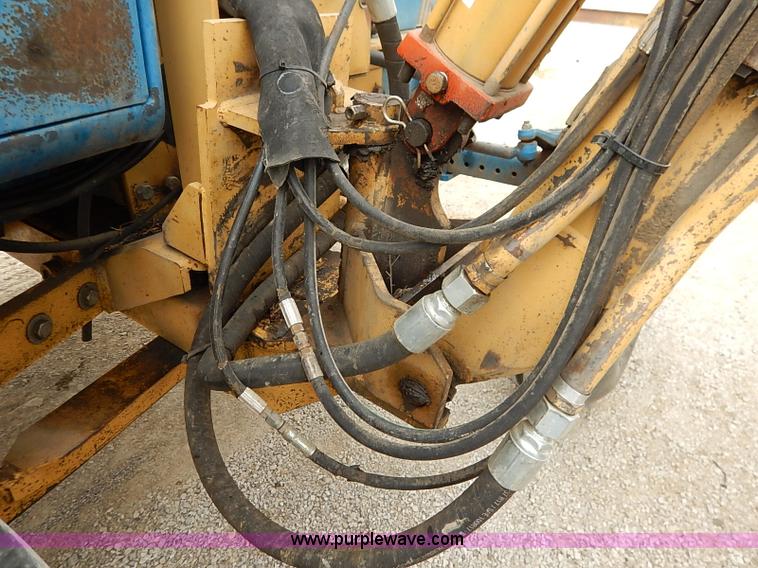 image for item I5298 1991 Ford 6610 tractor