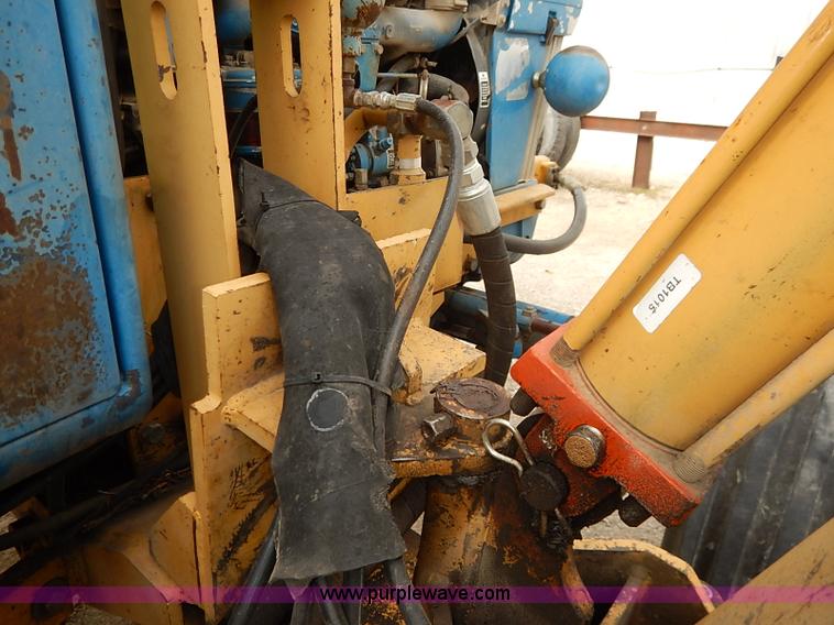 image for item I5298 1991 Ford 6610 tractor