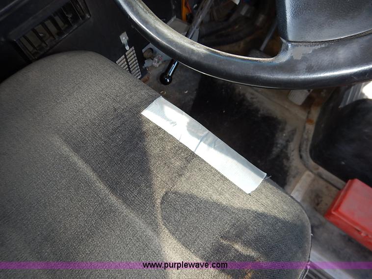 image for item I5304 1997 International 3800 Thomas school bus