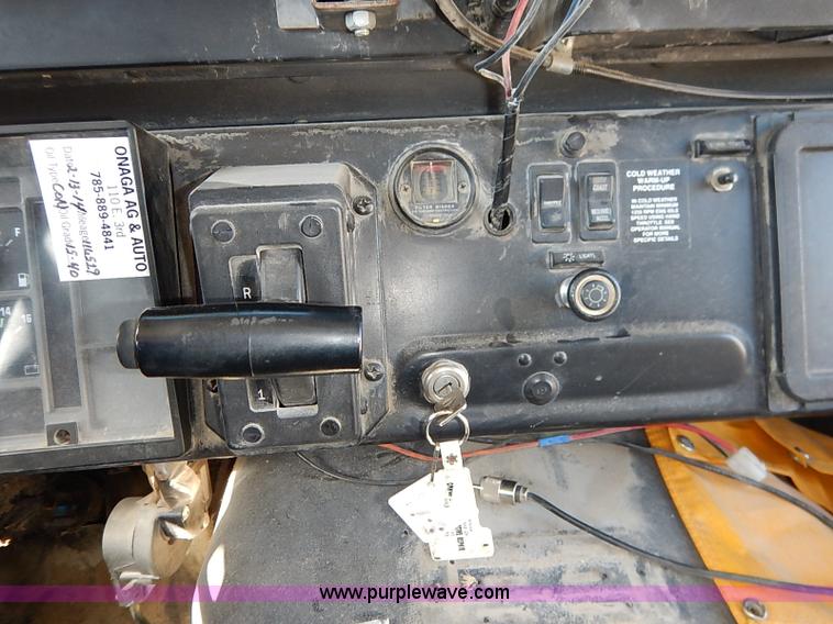 image for item I5304 1997 International 3800 Thomas school bus