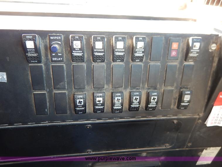 image for item I5304 1997 International 3800 Thomas school bus