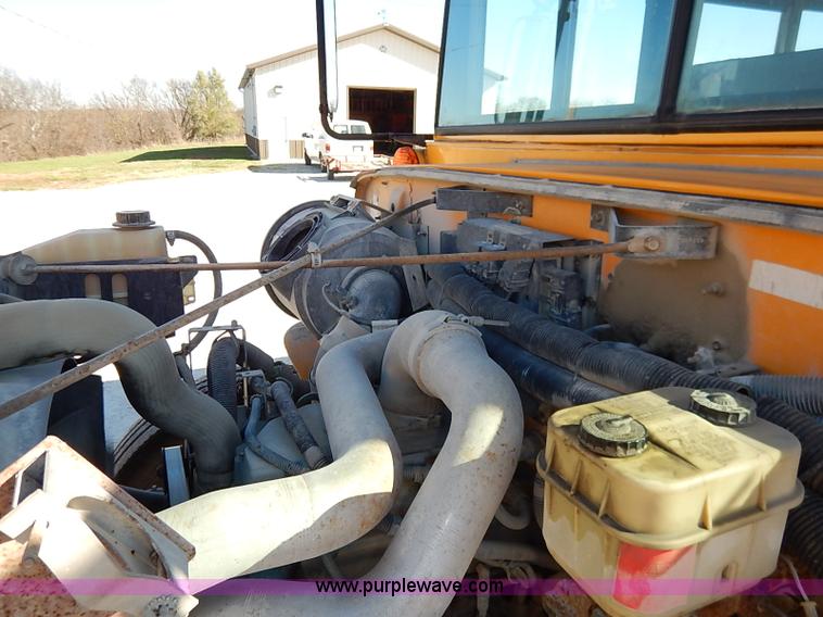 image for item I5304 1997 International 3800 Thomas school bus