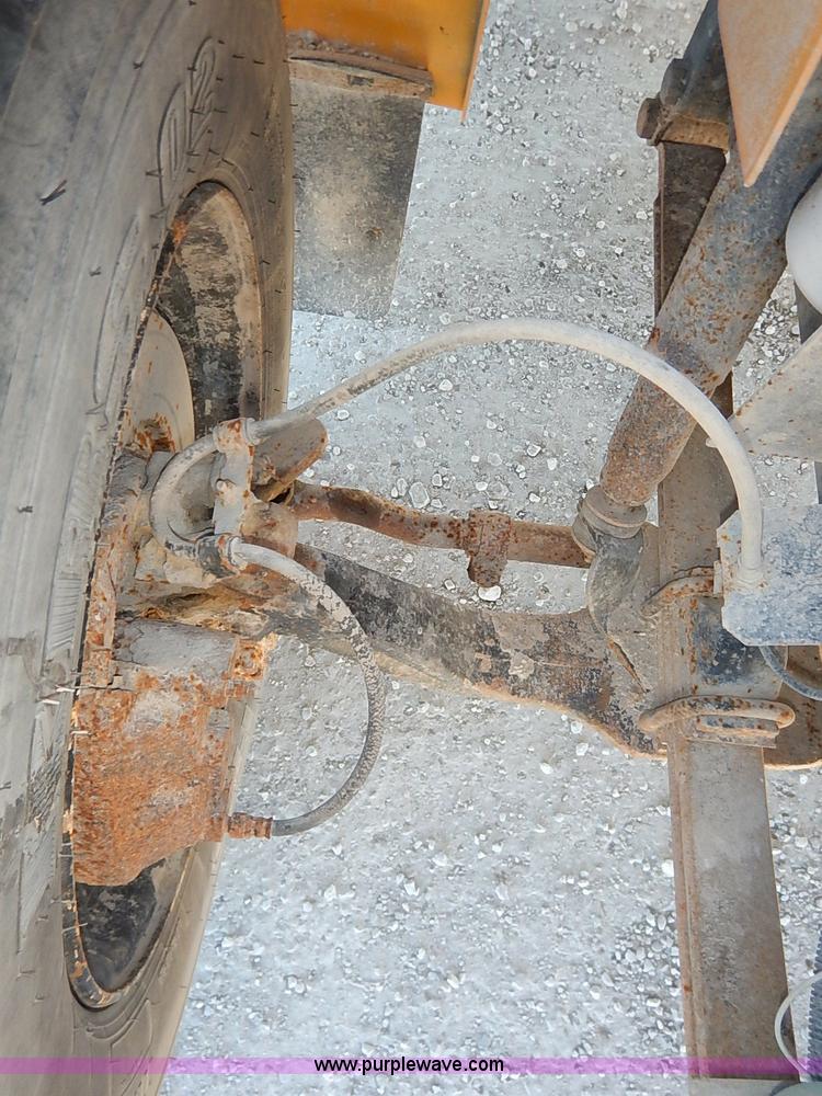 image for item I5304 1997 International 3800 Thomas school bus