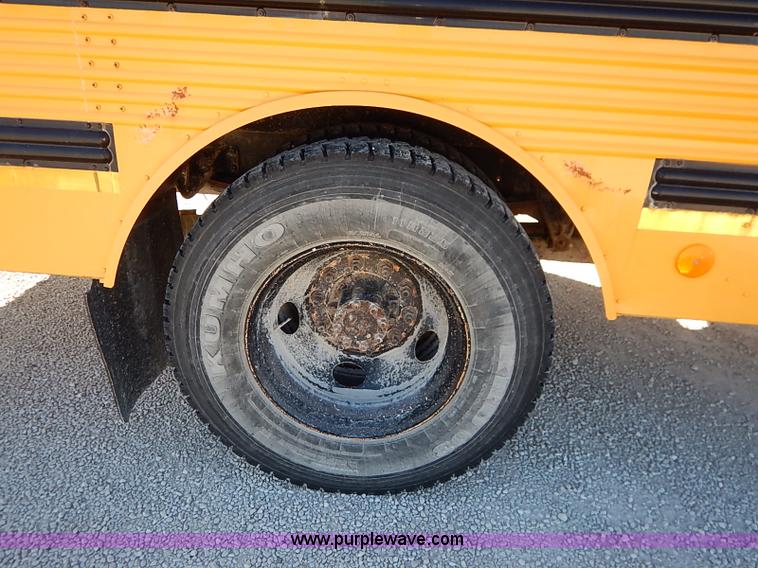 image for item I5304 1997 International 3800 Thomas school bus