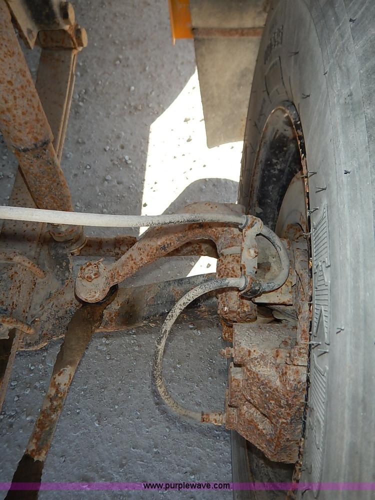 image for item I5304 1997 International 3800 Thomas school bus