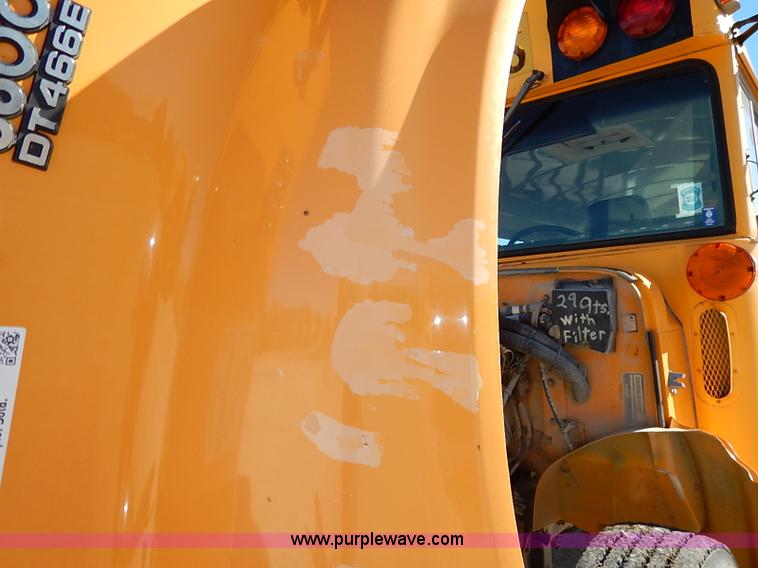 image for item I5304 1997 International 3800 Thomas school bus