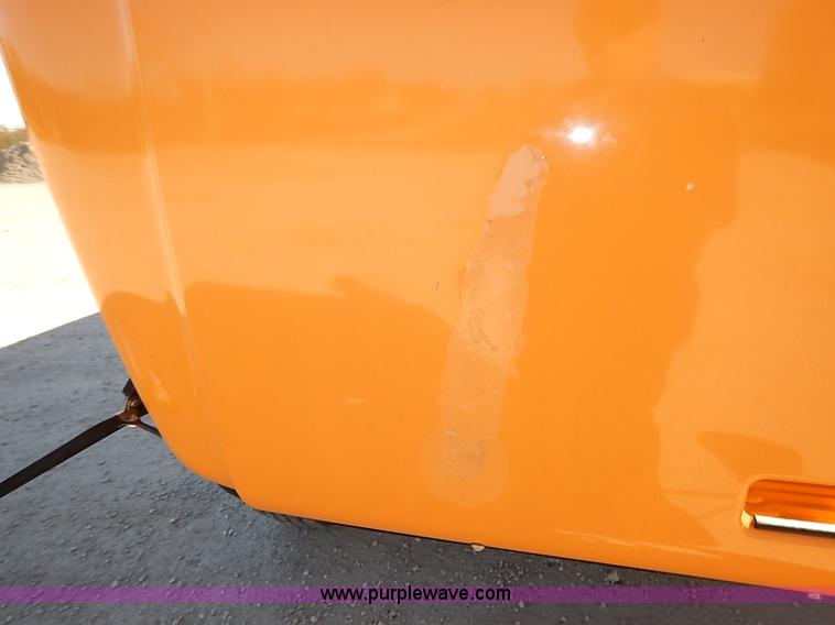 image for item I5304 1997 International 3800 Thomas school bus