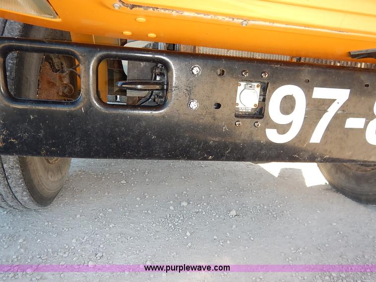 image for item I5304 1997 International 3800 Thomas school bus