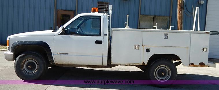 image for item I5307 1992 Chevrolet 2500 utility truck