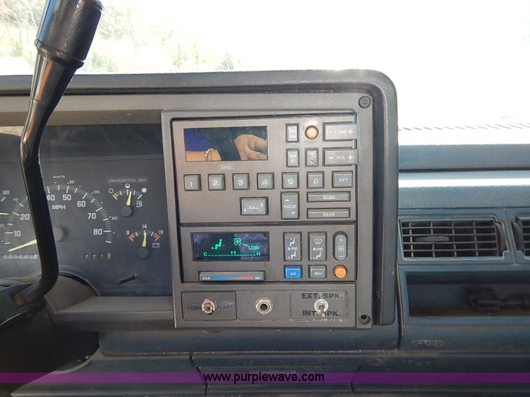 image for item I5307 1992 Chevrolet 2500 utility truck