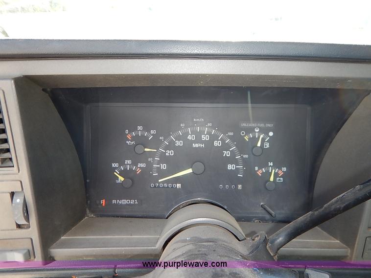 image for item I5307 1992 Chevrolet 2500 utility truck