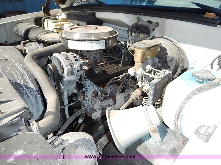 image for item I5307 1992 Chevrolet 2500 utility truck