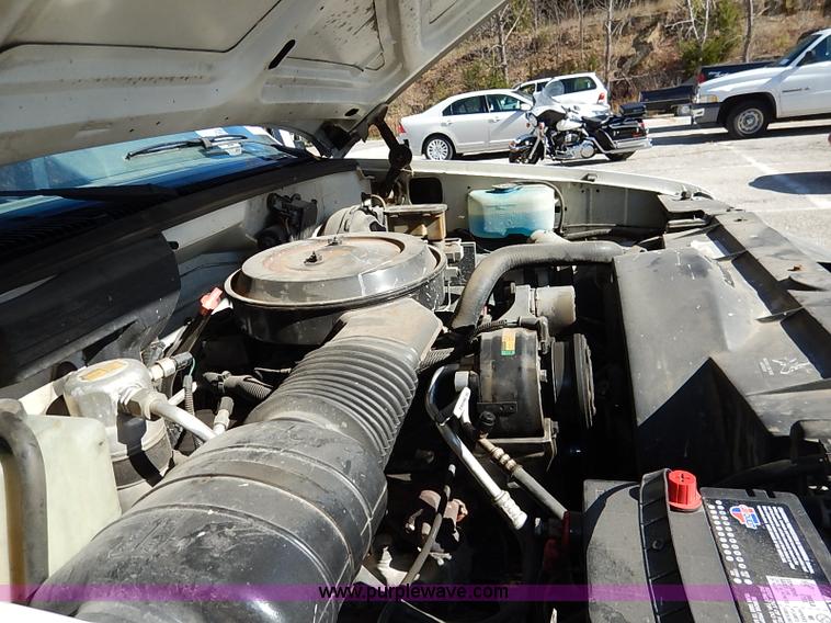 image for item I5307 1992 Chevrolet 2500 utility truck