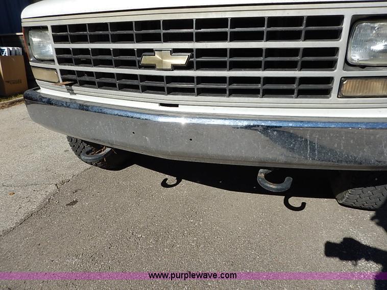 image for item I5307 1992 Chevrolet 2500 utility truck