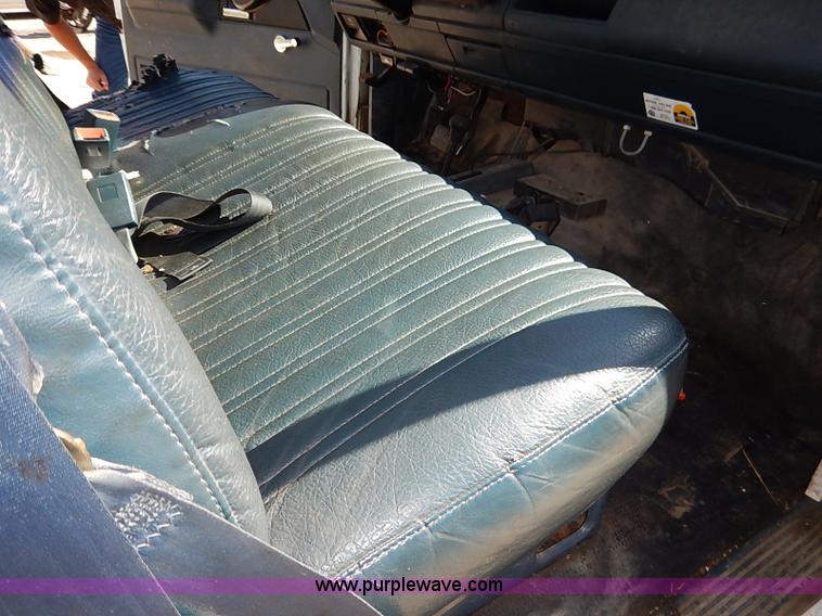 image for item I5307 1992 Chevrolet 2500 utility truck