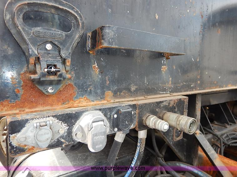 image for item I5309 2000 International F2554 cab and chassis