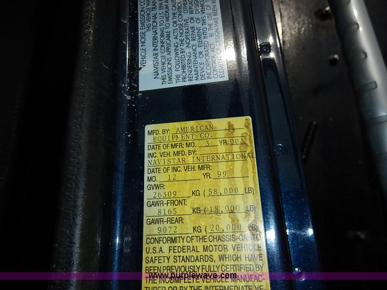 image for item I5309 2000 International F2554 cab and chassis