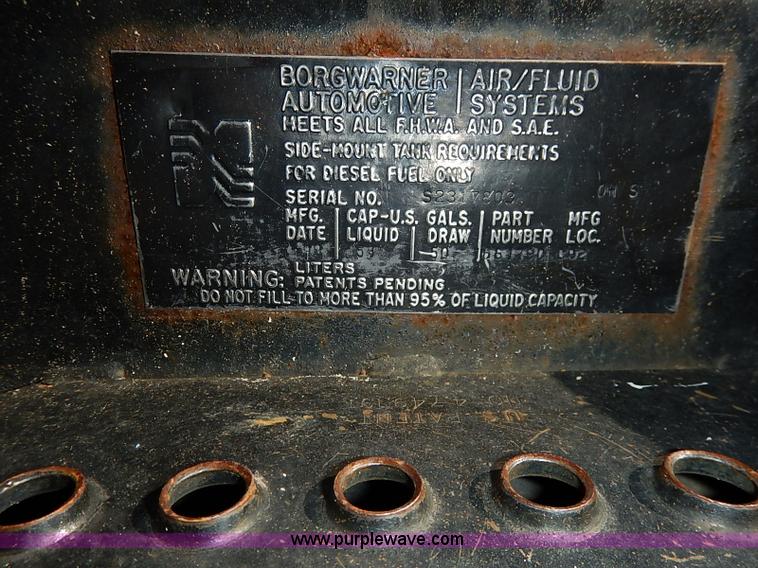 image for item I5310 2000 International 4700 scissor lift truck