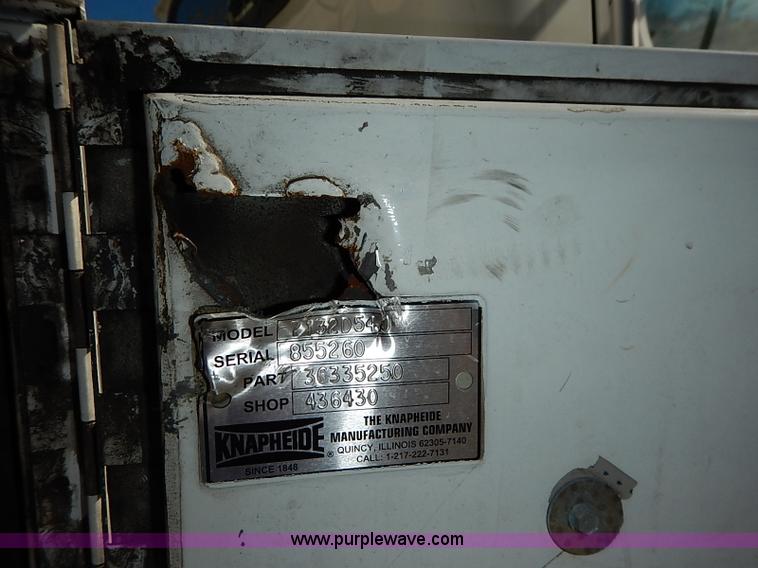 image for item I5310 2000 International 4700 scissor lift truck