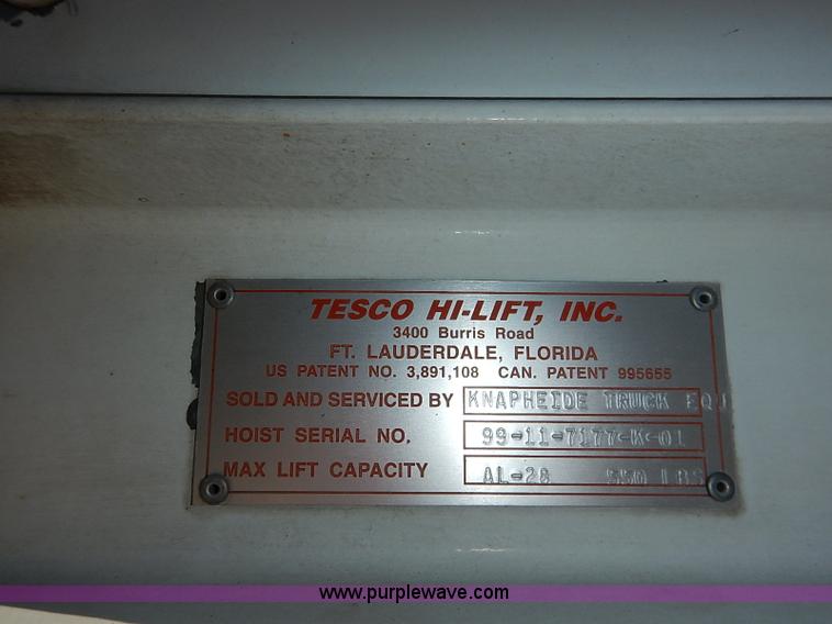 image for item I5310 2000 International 4700 scissor lift truck