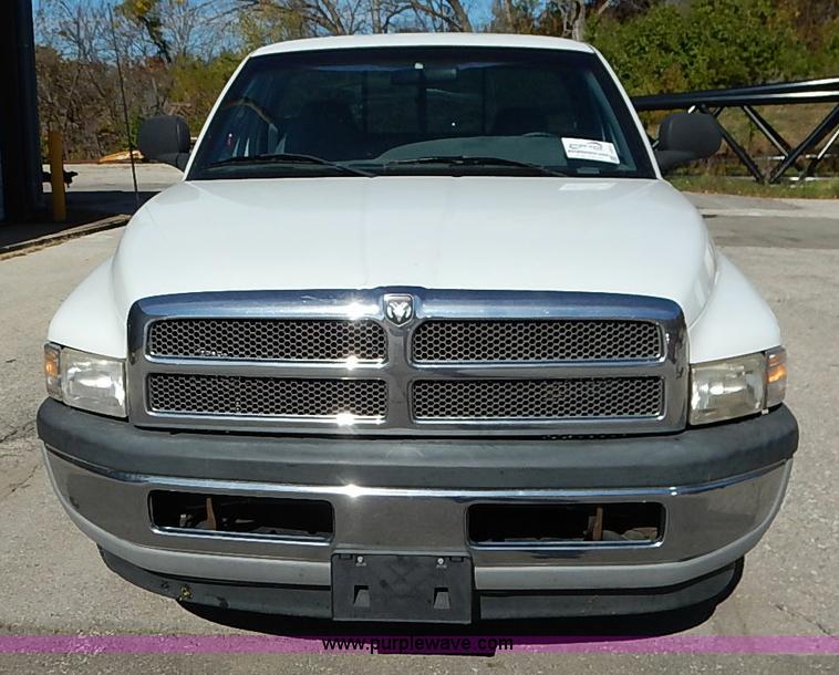 image for item I5312 1998 Dodge Ram 1500 pickup truck