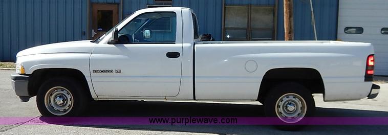 image for item I5312 1998 Dodge Ram 1500 pickup truck