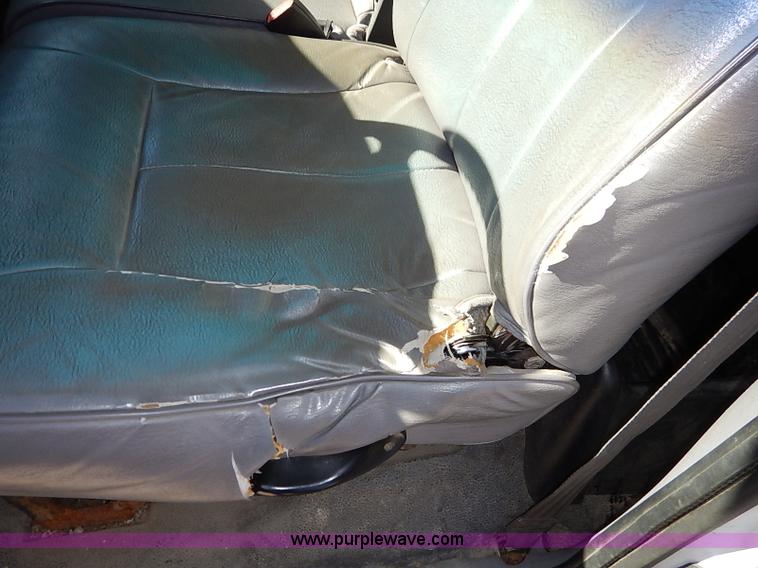 image for item I5312 1998 Dodge Ram 1500 pickup truck