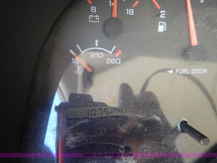 image for item I5312 1998 Dodge Ram 1500 pickup truck