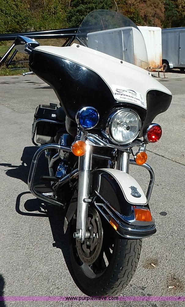 image for item I5313 2008 Harley Davidson FLHTP police motorcycle