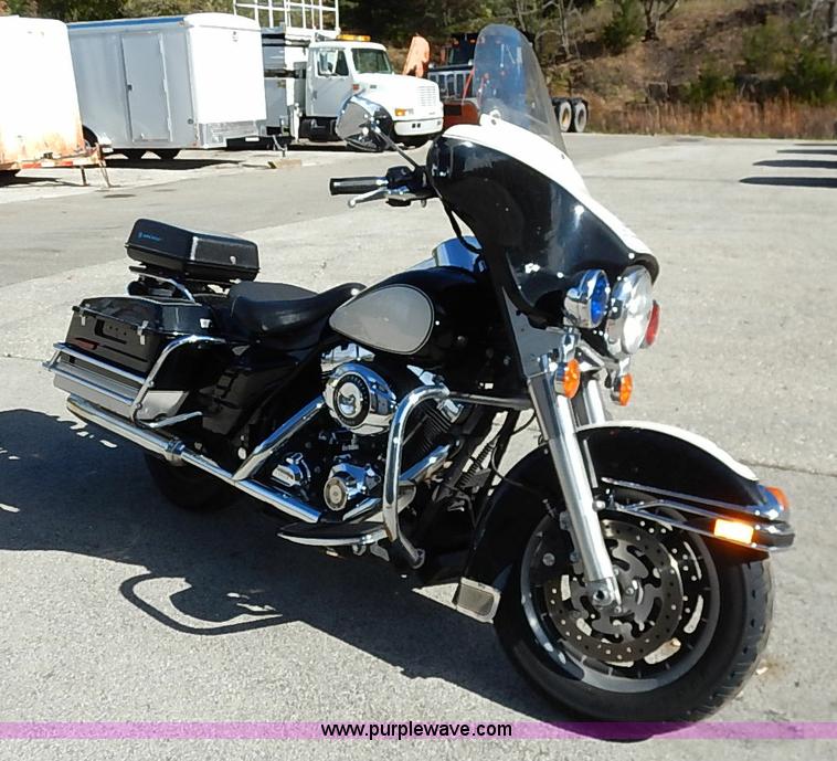 image for item I5313 2008 Harley Davidson FLHTP police motorcycle