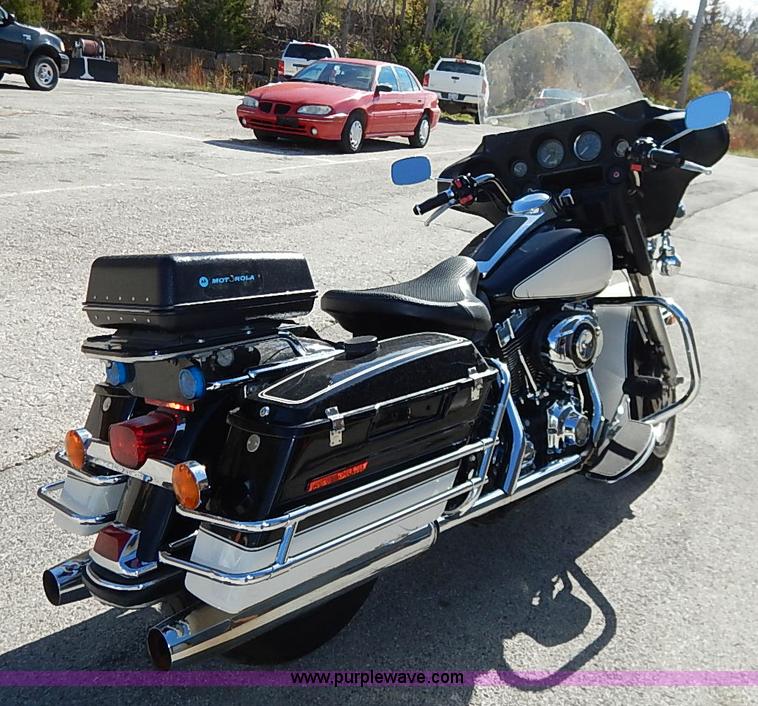 image for item I5313 2008 Harley Davidson FLHTP police motorcycle