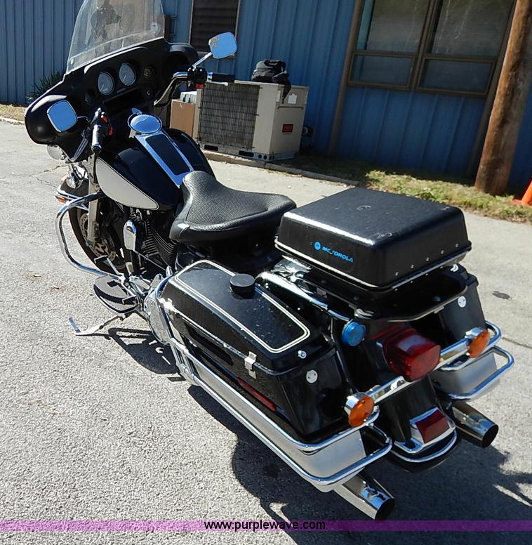 image for item I5313 2008 Harley Davidson FLHTP police motorcycle