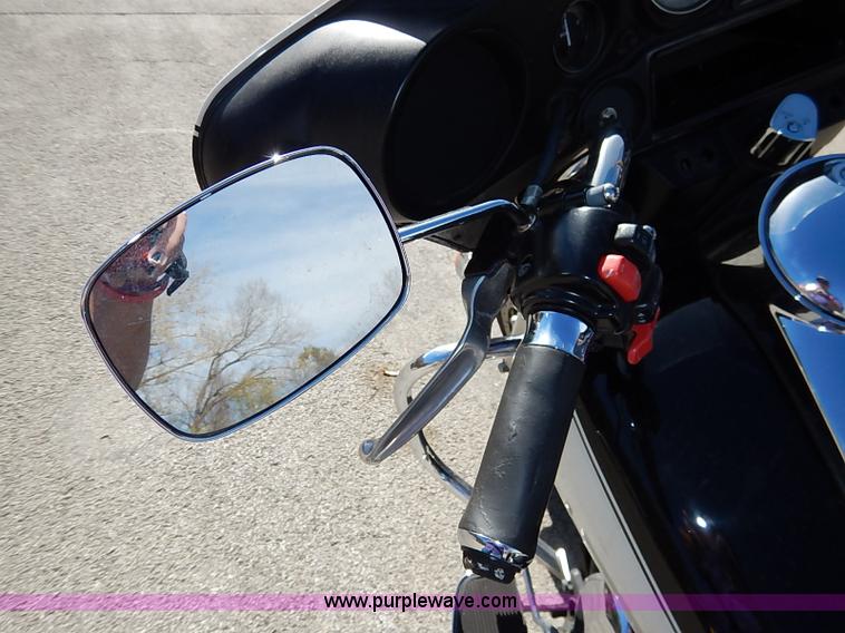 image for item I5313 2008 Harley Davidson FLHTP police motorcycle