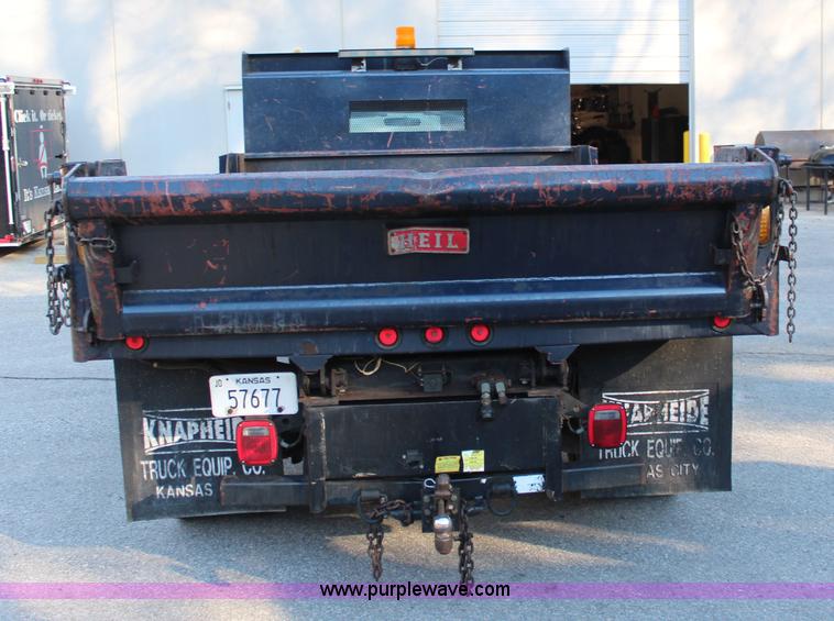 image for item I5916 2002 Ford F550 flatbed dump truck
