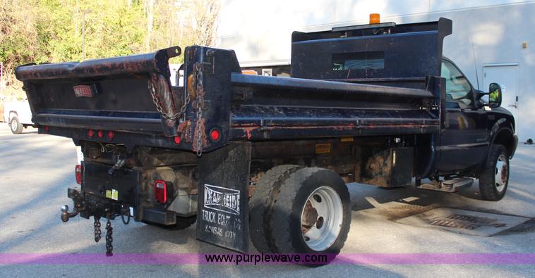image for item I5916 2002 Ford F550 flatbed dump truck