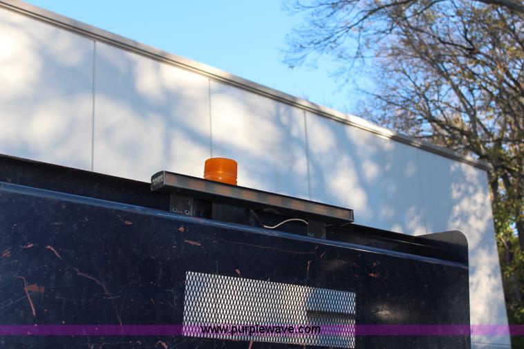 image for item I5916 2002 Ford F550 flatbed dump truck