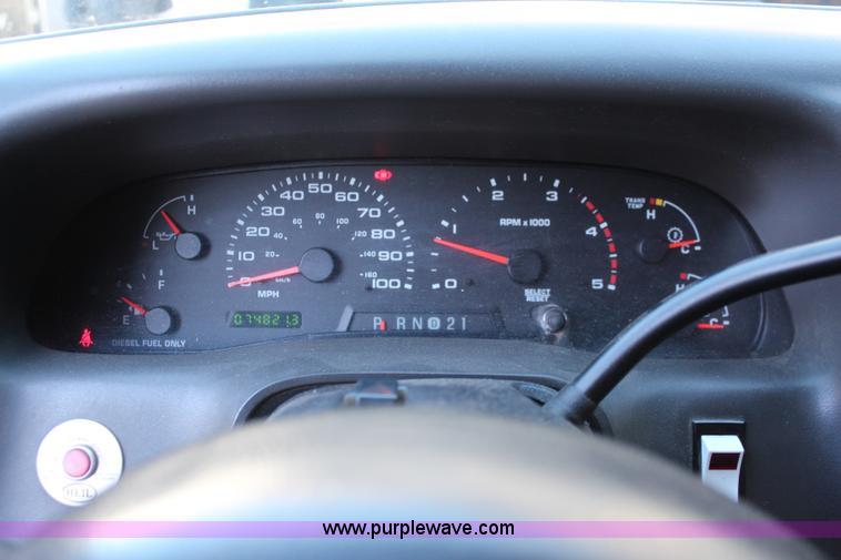 image for item I5917 2002 Ford F550 flatbed dump truck