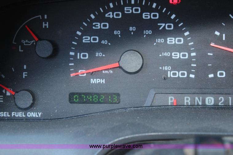 image for item I5917 2002 Ford F550 flatbed dump truck