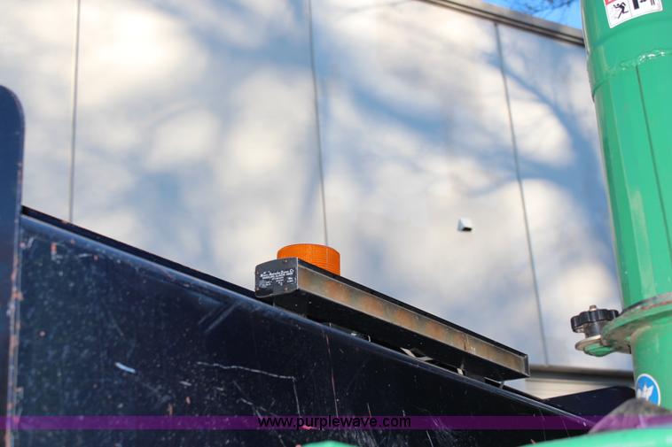 image for item I5917 2002 Ford F550 flatbed dump truck