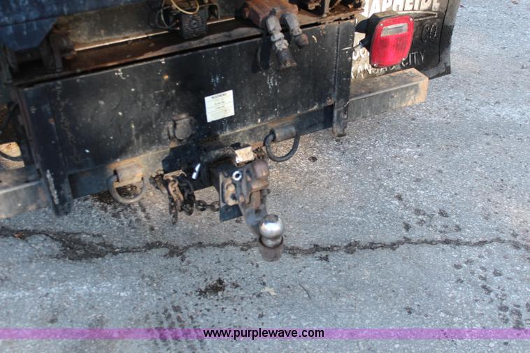 image for item I5917 2002 Ford F550 flatbed dump truck