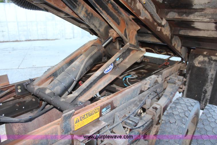 image for item I5917 2002 Ford F550 flatbed dump truck