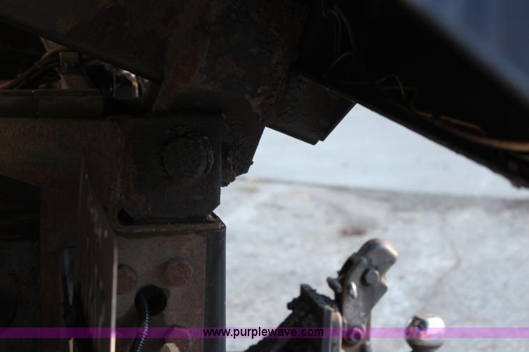 image for item I5917 2002 Ford F550 flatbed dump truck