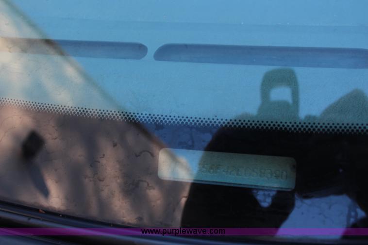 image for item I5917 2002 Ford F550 flatbed dump truck