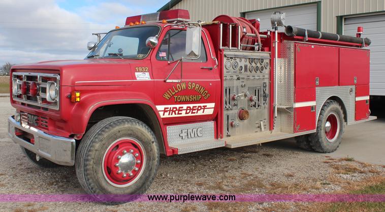 image for item I5974 1987 GMC pumper fire truck